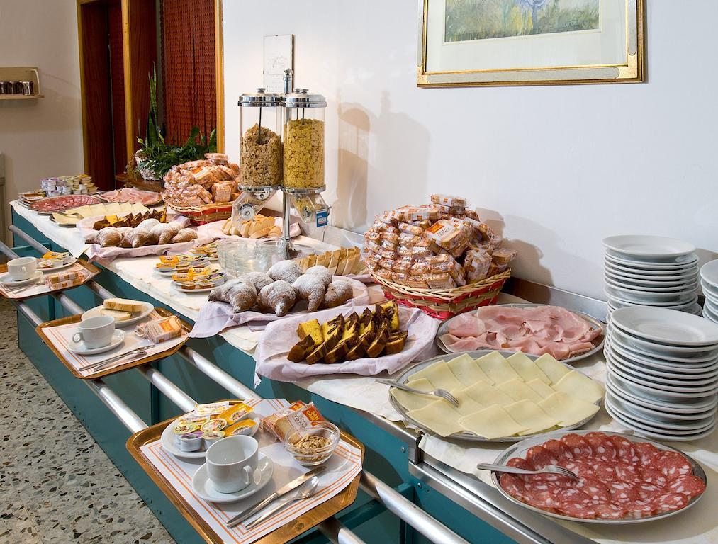 Hotel Mareblu Senigallia Bagian luar foto